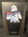 HOT TOYS STAR WARS: THE FORCE AWAKENS - FIRST ORDER SNOWTROOPER OFFICER FIGURE